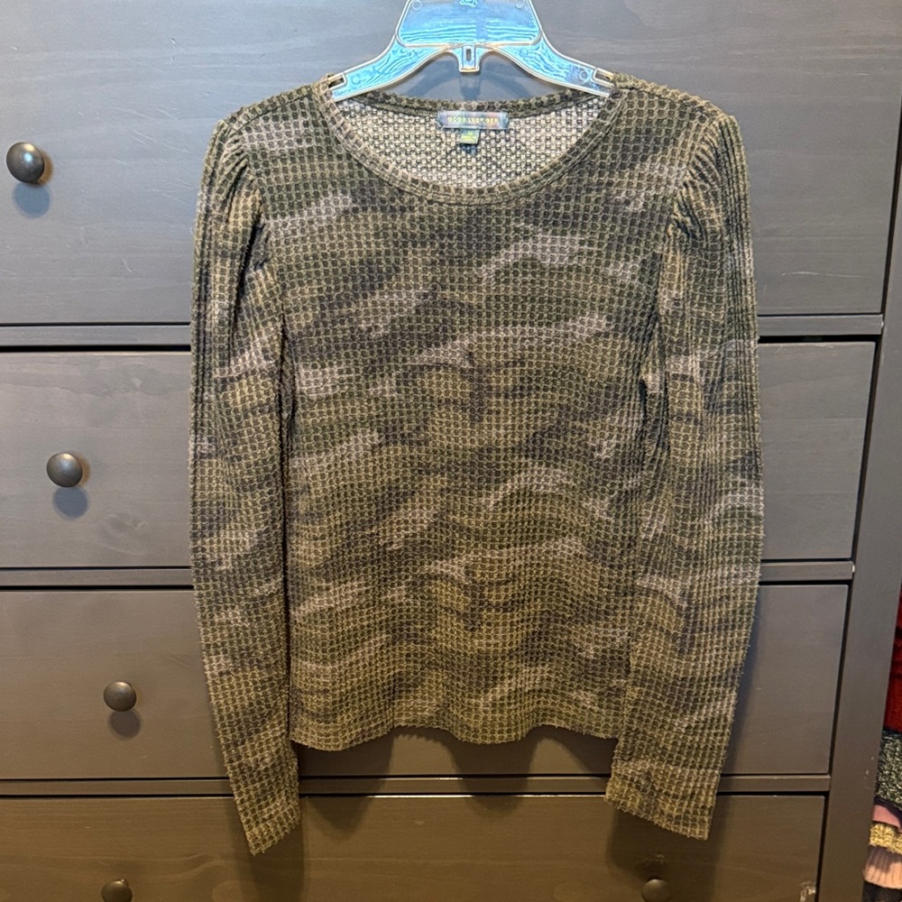 Camo Medium Long Sleeve Waffle Knit Top